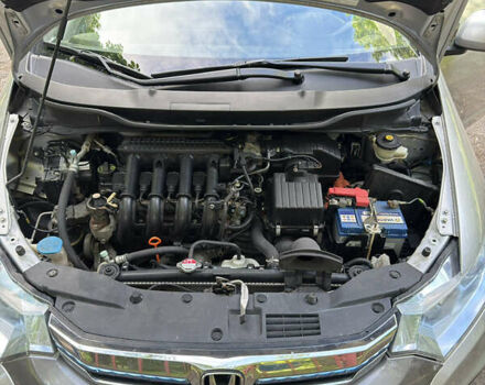 Сірий Хонда Інсайт, об'ємом двигуна 1.3 л та пробігом 300 тис. км за 6100 $, фото 25 на Automoto.ua