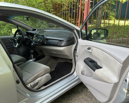 Сірий Хонда Інсайт, об'ємом двигуна 1.3 л та пробігом 300 тис. км за 6100 $, фото 20 на Automoto.ua