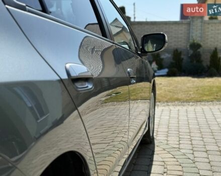 Серый Хонда Инсайт, объемом двигателя 1.3 л и пробегом 177 тыс. км за 10000 $, фото 49 на Automoto.ua