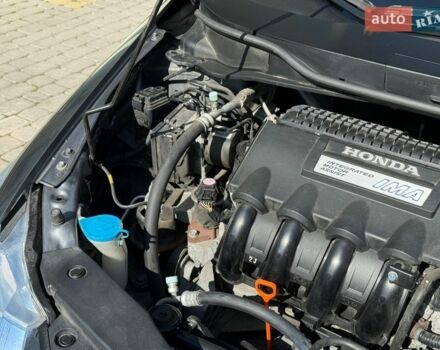 Серый Хонда Инсайт, объемом двигателя 1.3 л и пробегом 177 тыс. км за 10000 $, фото 100 на Automoto.ua