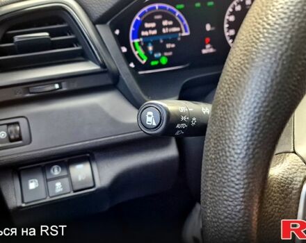 Серый Хонда Инсайт, объемом двигателя 1.5 л и пробегом 75 тыс. км за 17500 $, фото 4 на Automoto.ua