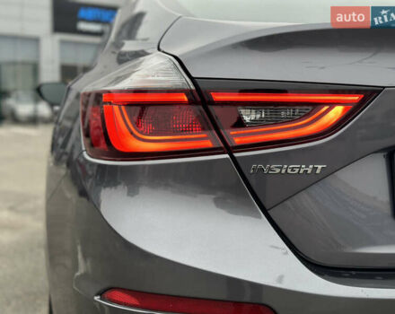 Серый Хонда Инсайт, объемом двигателя 1.5 л и пробегом 131 тыс. км за 16500 $, фото 6 на Automoto.ua
