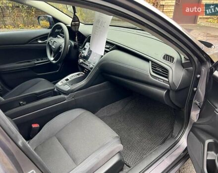 Серый Хонда Инсайт, объемом двигателя 1.5 л и пробегом 90 тыс. км за 20990 $, фото 23 на Automoto.ua