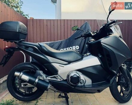 Серый Хонда Integra 750, объемом двигателя 0 л и пробегом 53 тыс. км за 6300 $, фото 5 на Automoto.ua