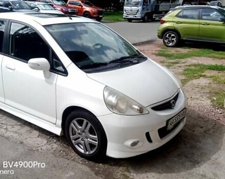 Белый Хонда Джаз, объемом двигателя 1.34 л и пробегом 130 тыс. км за 5900 $, фото 3 на Automoto.ua