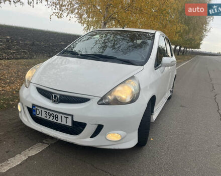 Белый Хонда Джаз, объемом двигателя 1.4 л и пробегом 133 тыс. км за 5700 $, фото 2 на Automoto.ua
