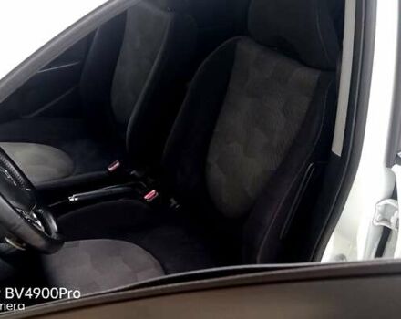 Белый Хонда Джаз, объемом двигателя 1.34 л и пробегом 130 тыс. км за 5900 $, фото 10 на Automoto.ua