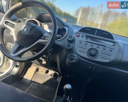 Белый Хонда Джаз, объемом двигателя 1.2 л и пробегом 159 тыс. км за 5600 $, фото 11 на Automoto.ua