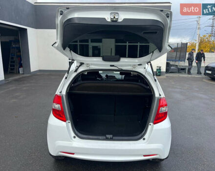 Хонда Джаз 2011 в Виннице на Automoto.ua Белый Хонда Джаз, объемом двигателя 1.34 л и пробегом 227 тыс. км за 7999 $, фото 23 на Automoto.ua