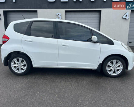 Хонда Джаз 2011 в Виннице на Automoto.ua Белый Хонда Джаз, объемом двигателя 1.34 л и пробегом 227 тыс. км за 7999 $, фото 6 на Automoto.ua