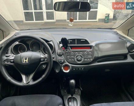 Хонда Джаз 2011 в Виннице на Automoto.ua Белый Хонда Джаз, объемом двигателя 1.34 л и пробегом 227 тыс. км за 7999 $, фото 27 на Automoto.ua