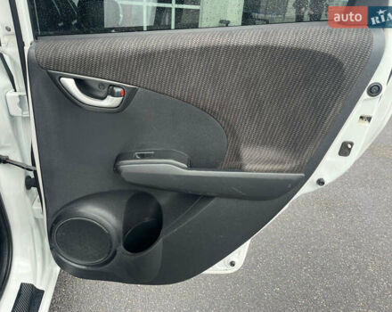 Хонда Джаз 2011 в Виннице на Automoto.ua Белый Хонда Джаз, объемом двигателя 1.34 л и пробегом 227 тыс. км за 7999 $, фото 30 на Automoto.ua