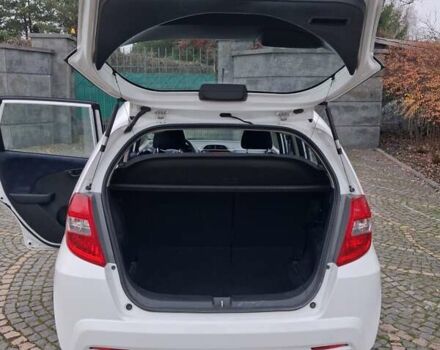 Білий Хонда Джаз, об'ємом двигуна 1.2 л та пробігом 198 тис. км за 7200 $, фото 19 на Automoto.ua