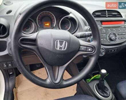 Білий Хонда Джаз, об'ємом двигуна 1.2 л та пробігом 198 тис. км за 7200 $, фото 23 на Automoto.ua
