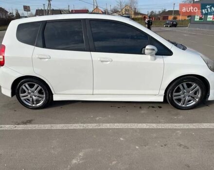 Белый Хонда Джаз, объемом двигателя 1.4 л и пробегом 183 тыс. км за 5800 $, фото 1 на Automoto.ua