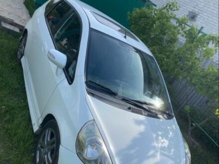 Белый Хонда Джаз, объемом двигателя 1.3 л и пробегом 133 тыс. км за 5700 $, фото 1 на Automoto.ua