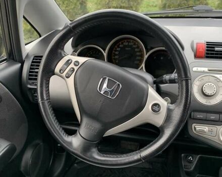 Черный Хонда Джаз, объемом двигателя 1.4 л и пробегом 250 тыс. км за 4999 $, фото 49 на Automoto.ua