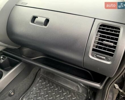 Черный Хонда Джаз, объемом двигателя 1.4 л и пробегом 250 тыс. км за 4999 $, фото 36 на Automoto.ua