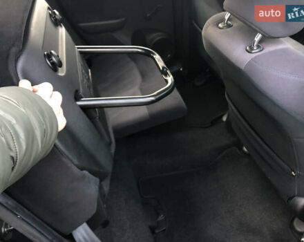 Черный Хонда Джаз, объемом двигателя 1.34 л и пробегом 250 тыс. км за 5600 $, фото 13 на Automoto.ua