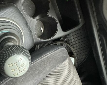 Черный Хонда Джаз, объемом двигателя 1.4 л и пробегом 200 тыс. км за 2600 $, фото 5 на Automoto.ua