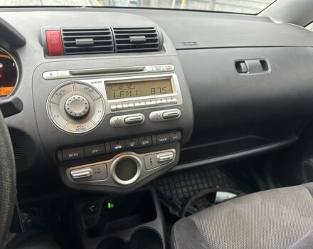 Черный Хонда Джаз, объемом двигателя 1.4 л и пробегом 200 тыс. км за 2600 $, фото 6 на Automoto.ua