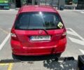 Красный Хонда Джаз, объемом двигателя 1.34 л и пробегом 315 тыс. км за 3200 $, фото 7 на Automoto.ua