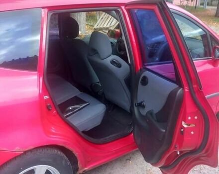 Красный Хонда Джаз, объемом двигателя 1.25 л и пробегом 200 тыс. км за 4000 $, фото 11 на Automoto.ua