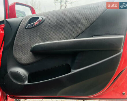 Красный Хонда Джаз, объемом двигателя 1.3 л и пробегом 117 тыс. км за 6500 $, фото 20 на Automoto.ua