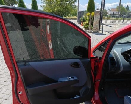 Красный Хонда Джаз, объемом двигателя 1.2 л и пробегом 184 тыс. км за 5000 $, фото 8 на Automoto.ua