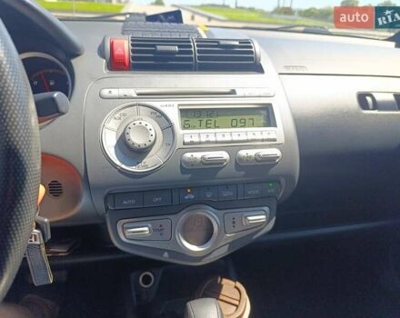 Красный Хонда Джаз, объемом двигателя 1.3 л и пробегом 109 тыс. км за 5700 $, фото 8 на Automoto.ua