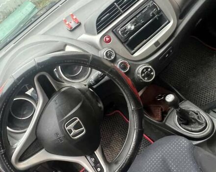 Красный Хонда Джаз, объемом двигателя 1.2 л и пробегом 218 тыс. км за 4500 $, фото 9 на Automoto.ua