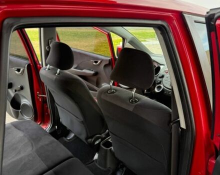 Червоний Хонда Джаз, об'ємом двигуна 0 л та пробігом 208 тис. км за 7777 $, фото 9 на Automoto.ua