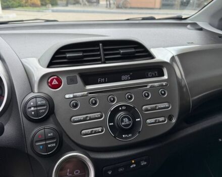 Червоний Хонда Джаз, об'ємом двигуна 0 л та пробігом 208 тис. км за 7777 $, фото 14 на Automoto.ua