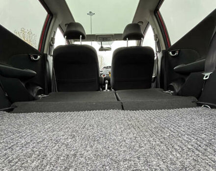 Красный Хонда Джаз, объемом двигателя 1.34 л и пробегом 107 тыс. км за 9500 $, фото 20 на Automoto.ua