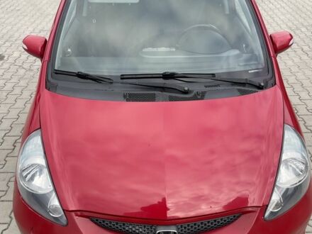 Красный Хонда Джаз, объемом двигателя 1.3 л и пробегом 137 тыс. км за 4700 $, фото 1 на Automoto.ua