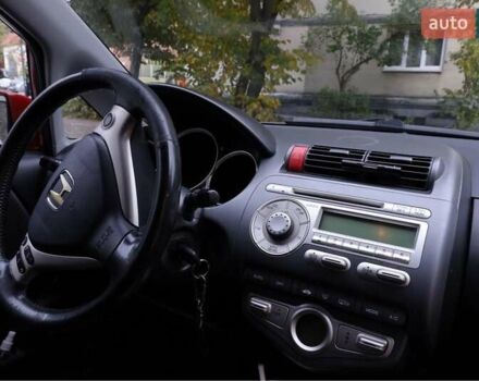 Червоний Хонда Джаз, об'ємом двигуна 1.3 л та пробігом 137 тис. км за 4700 $, фото 1 на Automoto.ua