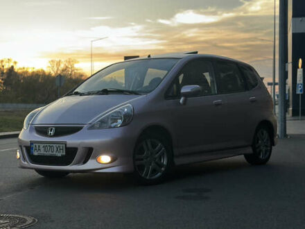 Красный Хонда Джаз, объемом двигателя 1.34 л и пробегом 90 тыс. км за 7300 $, фото 1 на Automoto.ua