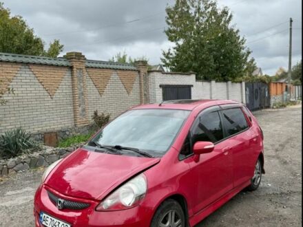 Красный Хонда Джаз, объемом двигателя 1.4 л и пробегом 165 тыс. км за 2000 $, фото 1 на Automoto.ua