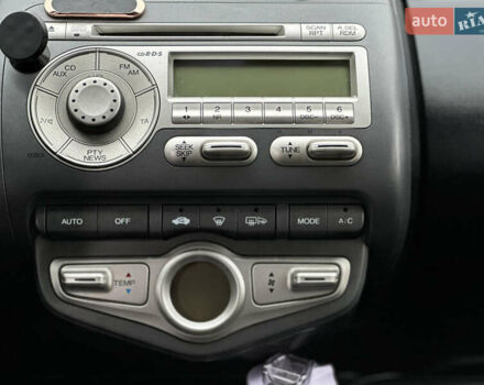 Желтый Хонда Джаз, объемом двигателя 1.4 л и пробегом 230 тыс. км за 4799 $, фото 13 на Automoto.ua