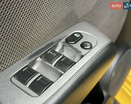 Желтый Хонда Джаз, объемом двигателя 1.4 л и пробегом 230 тыс. км за 4799 $, фото 7 на Automoto.ua