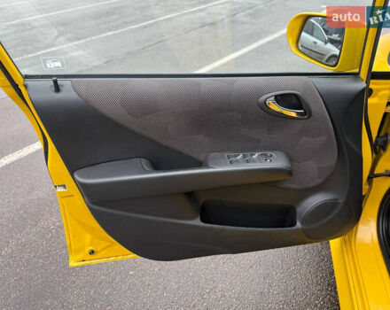 Жовтий Хонда Джаз, об'ємом двигуна 1.4 л та пробігом 137 тис. км за 6450 $, фото 12 на Automoto.ua