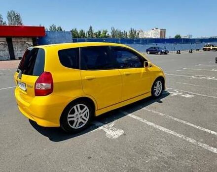 Желтый Хонда Джаз, объемом двигателя 1.34 л и пробегом 172 тыс. км за 5400 $, фото 4 на Automoto.ua