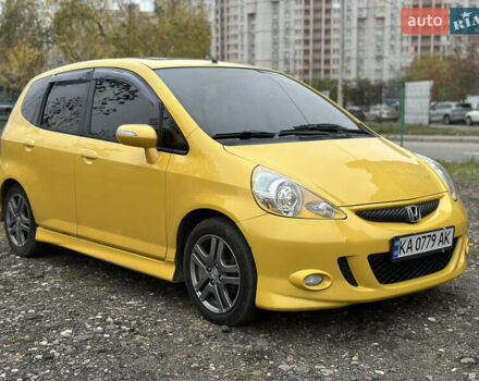 Желтый Хонда Джаз, объемом двигателя 1.4 л и пробегом 230 тыс. км за 4799 $, фото 1 на Automoto.ua