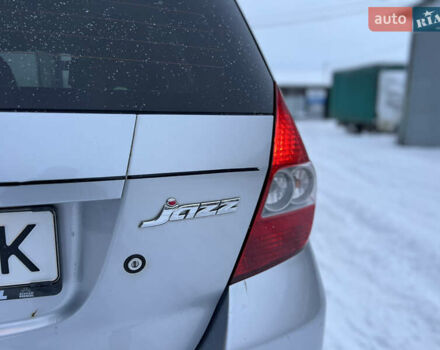 Сірий Хонда Джаз, об'ємом двигуна 1.4 л та пробігом 280 тис. км за 2999 $, фото 21 на Automoto.ua