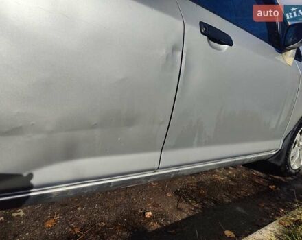 Серый Хонда Джаз, объемом двигателя 1.34 л и пробегом 295 тыс. км за 3749 $, фото 3 на Automoto.ua