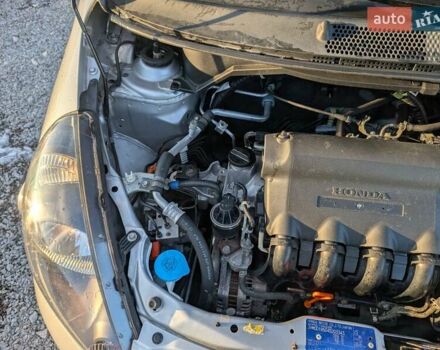 Серый Хонда Джаз, объемом двигателя 1.4 л и пробегом 125 тыс. км за 5850 $, фото 48 на Automoto.ua