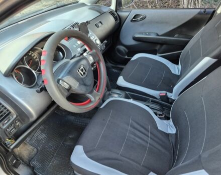 Серый Хонда Джаз, объемом двигателя 1.4 л и пробегом 208 тыс. км за 4500 $, фото 3 на Automoto.ua