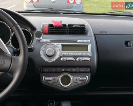 Серый Хонда Джаз, объемом двигателя 1.4 л и пробегом 173 тыс. км за 5000 $, фото 6 на Automoto.ua