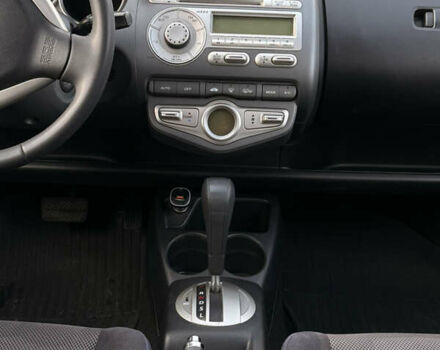 Серый Хонда Джаз, объемом двигателя 1.4 л и пробегом 173 тыс. км за 5000 $, фото 7 на Automoto.ua