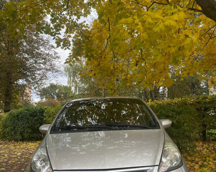 Серый Хонда Джаз, объемом двигателя 1.4 л и пробегом 225 тыс. км за 4990 $, фото 1 на Automoto.ua